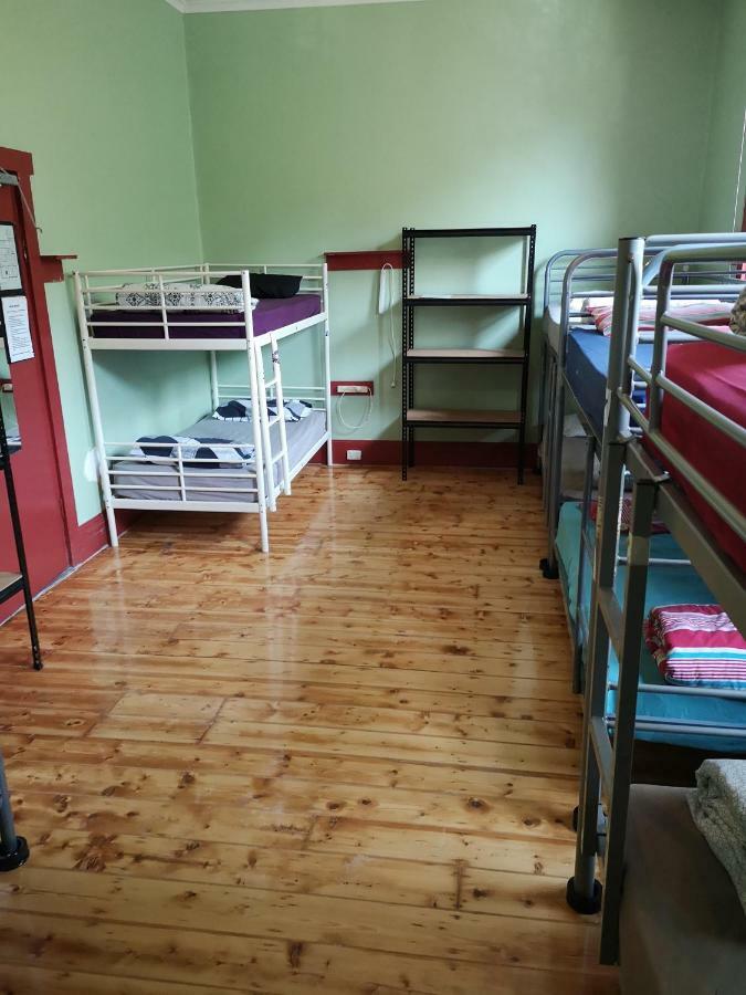 Market Tavern Hostel & Bar Мелбърн Екстериор снимка